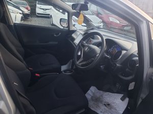 Honda Fit 2013 - Image 2