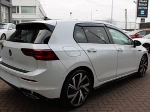 2.0TDI R-LINE 150BHP 5DR HATCHBACK AUTO // AS NEW - Image 4