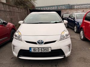 Toyota Prius 2016 hybrid automatic - Image 4