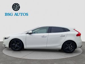 2015 VOLVO V40  T4 1.6 AUTOMATIC - Image 4