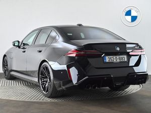BMW M5 Saloon - Image 2