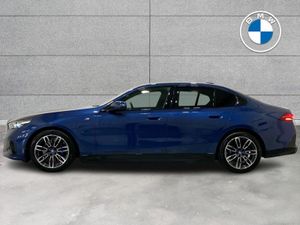 BMW 5-Series 530e M Sport Saloon - Image 4