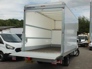 2023 Mercedes-Benz Sprinter Luton Box Van - Image 2