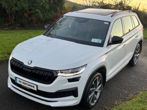 Skoda Kodiaq 2023 Sportline auto pan roof - Image 4
