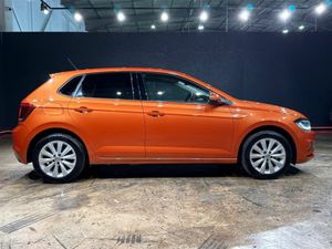 Volkswagen Polo TSI HIGH LINE - FACTORY ALLOYS - C - Image 3
