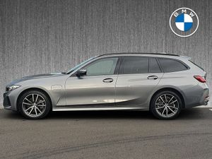 BMW 3-Series 330e Sport Touring - Image 4
