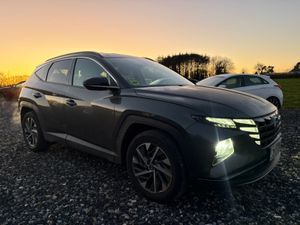 2012 Hyundai Tuscon Executive Plus Only 56,500 KM - Image 2