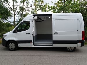 2022 Mercedes-Benz Sprinter Refrigerated Van - Image 2