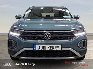 Volkswagen T-Roc LIFE 2.0 TDI 116HP WITH REAR CAME - Image 2