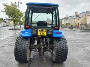 2004 New Holland TC45 Compact Tractor - Image 4