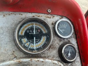 1972 Massey Ferguson 165 - Image 3