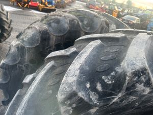 BKT 420/85 R34 30% Tyres - Image 4