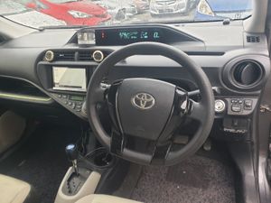 2013 toyota aqua - Image 4