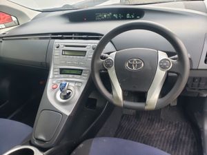 2012 toyota prius hybrid - Image 4
