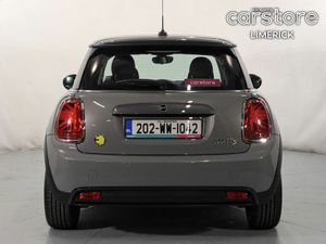 Mini Cooper Cooper Classic Auto - Image 4