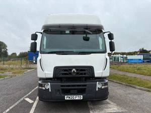 Renault D320 6x2 Curtainsider - Image 2