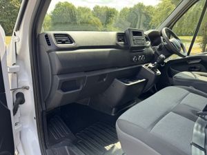 2021 Nissan Nv400 Dropside Van - Image 3