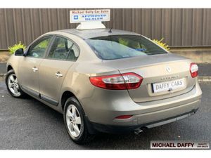 Renault Fluence 1.5 DCI 90 DYNAMIQUE 4 4DR - Image 4