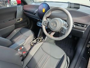 Mini Cooper Cooper E - Image 4