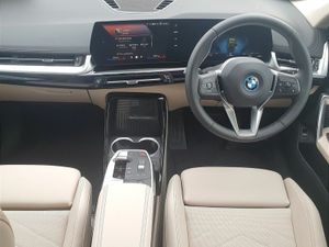 BMW iX1 eDrive20 xLine - Image 4