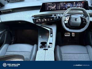 Peugeot 3008 1.2 MHEV 145bhp eDCS6 Allure - Image 4