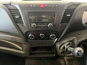 Iveco Daily 2.3D HPI 14V 35S 3750 Dropside - Image 4