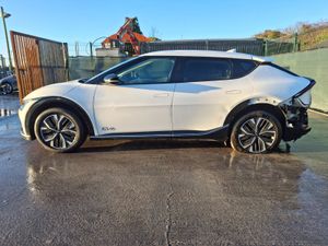 212 kia Ev6  Earth 84kw  230bhp  Automatic - Image 3