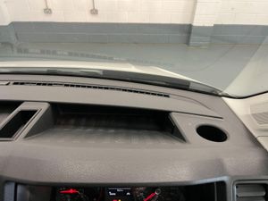 Volkswagen Crafter 2.0 TDI CR35 Startline Dropside - Image 4