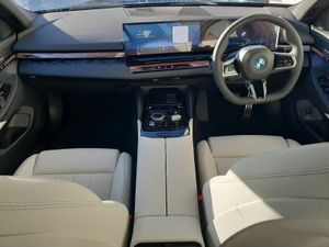 BMW 5-Series 530e Msport - Image 4