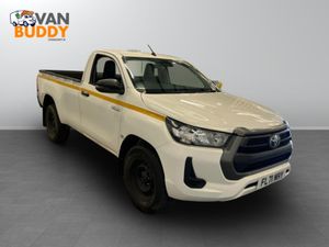 Toyota Hilux 2.4 D-4D Active 4WD Euro 6 Pickup Van - Image 2