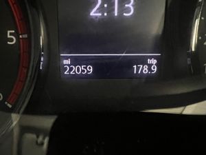 Volkswagen Crafter 2.0 TDI CR35 Luton Van - Image 2