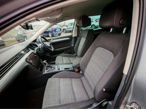 VOLKSWAGEN PASSAT ESTATE BUS 2.0 TDI MANUAL 6SPEED - Image 4