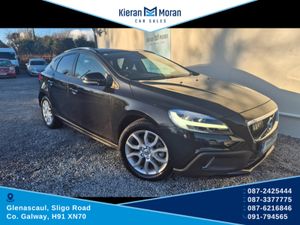 Volvo V40 5DR AUTO - Image 2