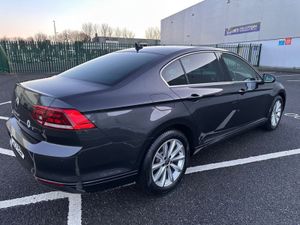 Volkswagen Passat Business 2.0tdi LOW MILEAGE, NEW - Image 4