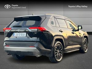 Toyota RAV4 HYBRID PLATINUM BLACK EDITION FWD - Image 2