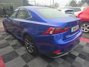 2014 LEXUS IS300H - Image 4