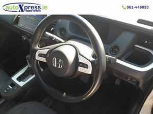 Honda Fit 1.5 E:HEV HOME Automatic, Reversing came - Image 2