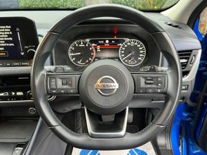 Nissan Qashqai SV PREMIUM 1.3 // 18" DIAMOND CUT A - Image 4