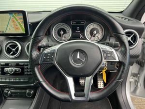Mercedes-Benz A-Class A180 AMG-LINE 1.6 AUTO // 18 - Image 4