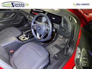 BMW 1-Series 118D PLAY Automatic, Reversing camera - Image 2