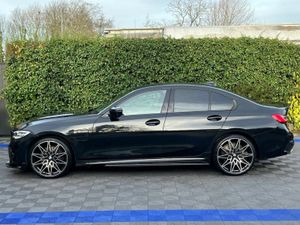 BMW 3-Series 330e M-SPORT COMPETITION 2.0 ** BIG S - Image 3