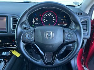 Honda Vezel 1.5 HYBRID AUTO // ADAPTIVE CRUISE CON - Image 4