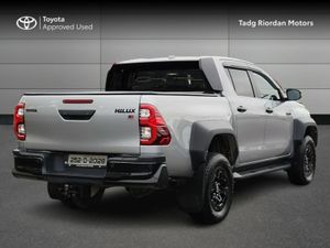 Toyota Hilux 2.8 GR SPORT II - Image 2