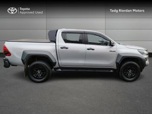 Toyota Hilux 2.8 GR SPORT II - Image 3