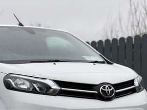 Toyota Proace ONLY 98400 KMS! 2020 TOYOTA PROACE - Image 3