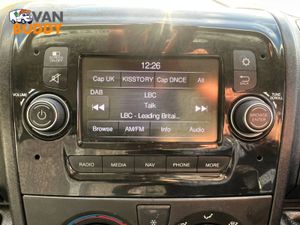 Peugeot Boxer Boxer 2.0 BlueHDi 335 Luton Van - Image 4