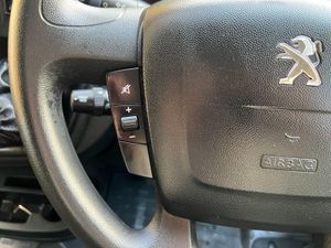 Peugeot Boxer Boxer 2.2 BlueHDi 335 S Luton Van - Image 3
