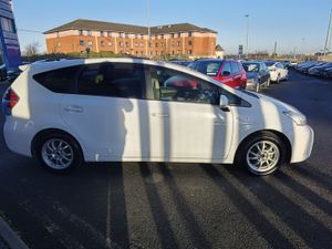 TOYOTA PRIUS ALPHA 1.8 AUTOMATIC **7 SEATER** - Image 4