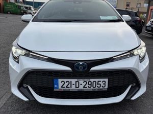 2022 Toyota Corolla 1.8 Hybrid Luna Saloon - Image 3
