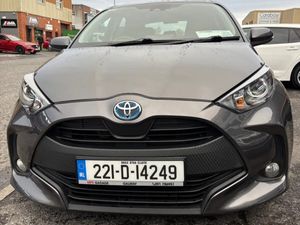 2022 Toyota Yaris 1.5 HYBRID 5 Dr LUNA - Image 3